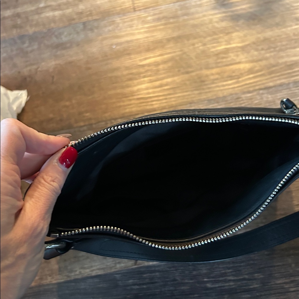 COACH Ashley Signature Bag Black Shoulder Purse - Picture 3 of 3